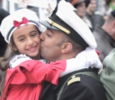 article-2227953-15D9EE02000005DC-840_964x670