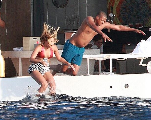 Jay-Z-Diving-Meme-7