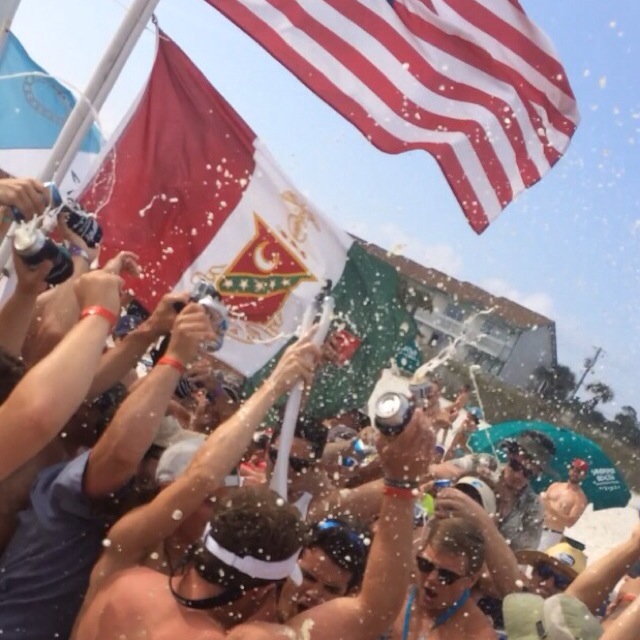 20 Things A Bitter Postgrad Looking At Spring Break Pics Thinks