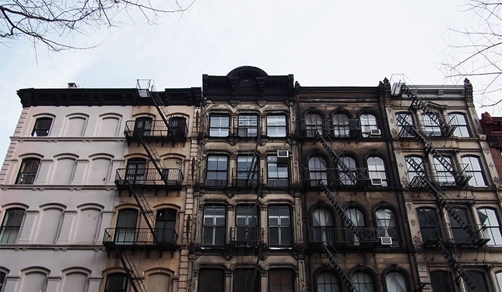 Get A Load Of This Hipster Asshole Who Lives In A 40-Square-Foot NYC Apartment