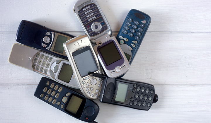 The Trials & Tribulations Of Using A Flip Phone In 2017