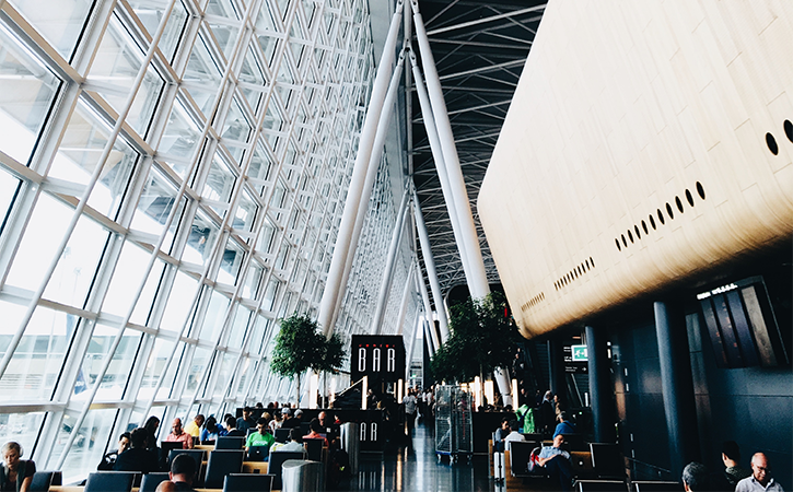 The Case For Getting To The Airport Early (That Has Nothing To Do With Drinking)