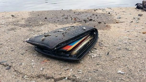 Stolen-Wallet-found-by-Joshua-Woods-while-fishing